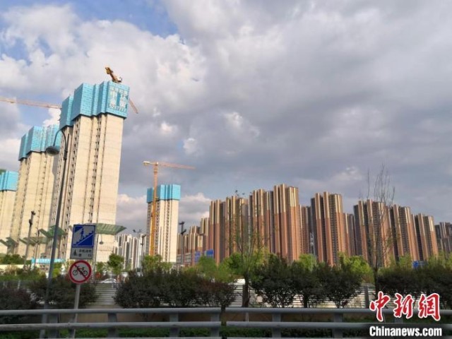 资料图：楼盘。 李新锁 摄